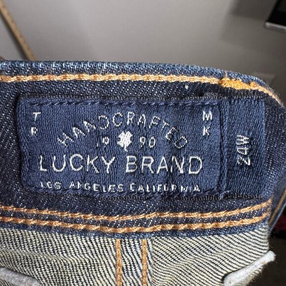 Lucky Brand Women’s 24W Georgia Denim Shorts Blue Easy Fit Mid Rise Raw Hem NWT‎ - Picture 4 of 10